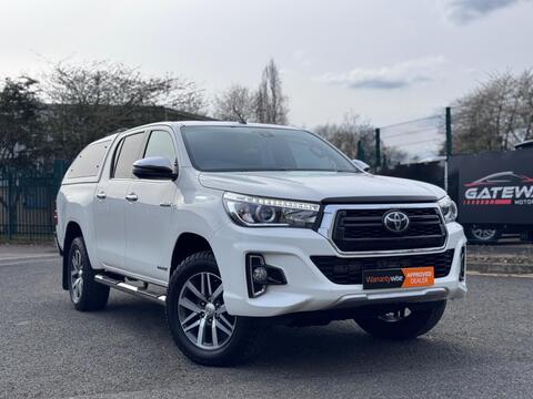 Toyota Hilux Pickup 2.4 D-4D Invincible X Auto 4WD Euro 6 4dr (TSS, 3.5t)