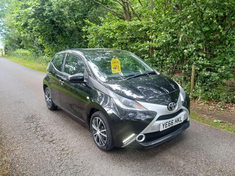 Toyota AYGO Hatchback 1.0 VVT-i x-play Euro 6 5dr