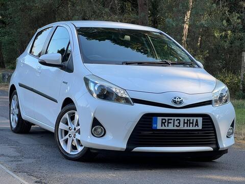 Toyota Yaris Hatchback 1.5 VVT-h T Spirit CVT Euro 5 5dr