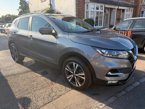 Nissan Qashqai SUV 1.3 DIG-T N-Connecta Euro 6 (s/s) 5dr