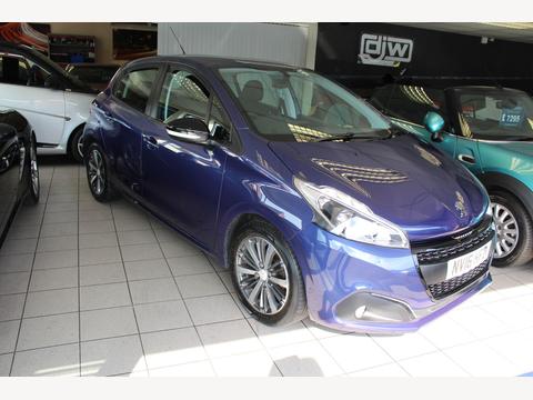 Peugeot 208 Hatchback 1.2 PureTech XS White Euro 6 5dr