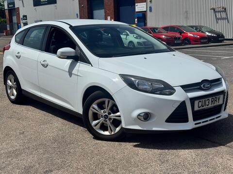 Ford Focus Hatchback 1.6 TDCi Zetec Euro 5 (s/s) 5dr