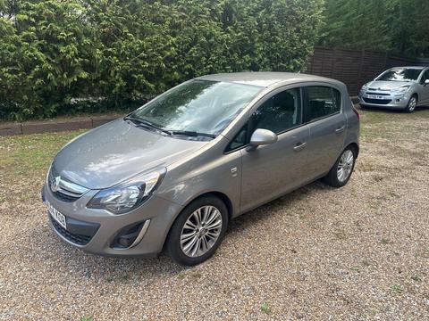 Vauxhall Corsa Hatchback 1.4 16V SE Euro 5 5dr