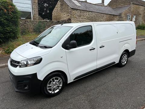 Vauxhall Vivaro Panel Van 2.0 Turbo D 3100 Dynamic L2 H1 Euro 6 (s/s) 6dr