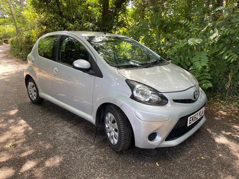 Toyota AYGO Hatchback 1.0 VVT-i Ice Euro 5 5dr