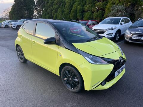 Toyota AYGO Hatchback 1.0 VVT-i x-cite 3 Yellow Bi-Tone Euro 6 5dr