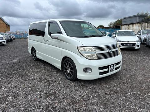 Nissan Elgrand MPV Series 2 | 4WD | 2.5 V6