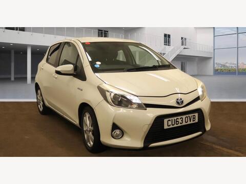 Toyota Yaris Hatchback 1.5 VVT-h T Spirit CVT Euro 5 5dr