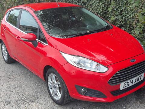 2014 Ford Fiesta, photograph 3