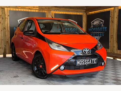 Toyota AYGO Hatchback 1.0 VVT-i x-cite x-shift Euro 5 5dr Euro 5