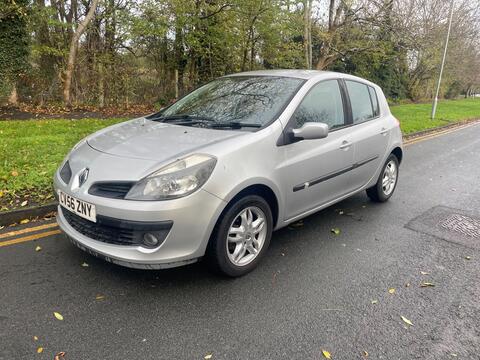 Renault Clio Hatchback 1.4 16v Dynamique 5dr