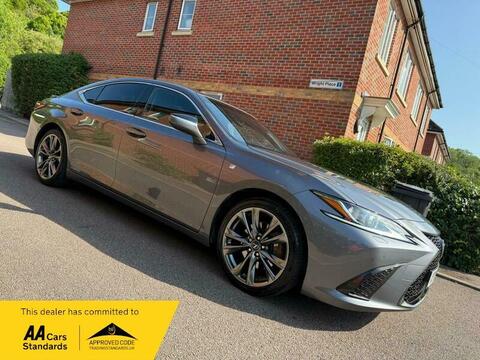 Lexus ES Saloon 2.5 300h F Sport E-CVT Euro 6 (s/s) 4dr