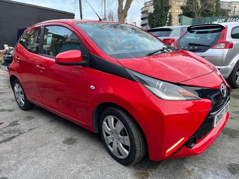 Toyota AYGO Hatchback 1.0 VVT-i x-play Euro 6 5dr