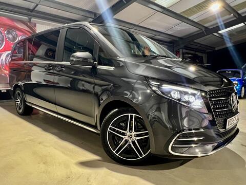 Mercedes-Benz V Class MPV 2.0 V300d Premium G-Tronic+ Euro 6 (s/s) 5dr (8 Seat, Extra Long)