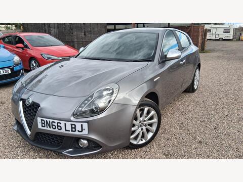 Alfa Romeo Giulietta Hatchback 2.0 JTDM-2 Super TCT Euro 6 (s/s) 5dr