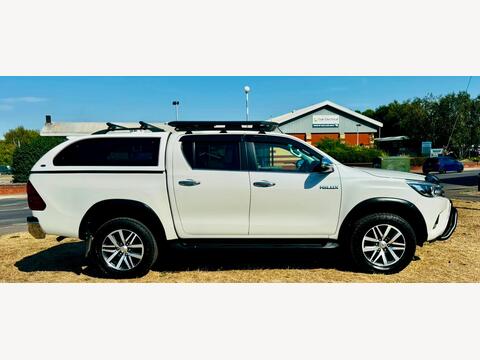 Toyota Hilux Pickup 2.4 D-4D Active 4WD Euro 6 4dr (3.5t)