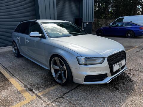 Audi A4 Avant Estate 2.0 TFSI Black Edition S Tronic quattro Euro 5 (s/s) 5dr