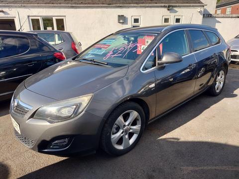 Vauxhall Astra Estate 2.0 CDTi ecoFLEX SRi Sports Tourer Euro 5 (s/s) 5dr
