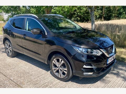 Nissan Qashqai SUV 1.2 DIG-T N-Connecta Euro 6 (s/s) 5dr