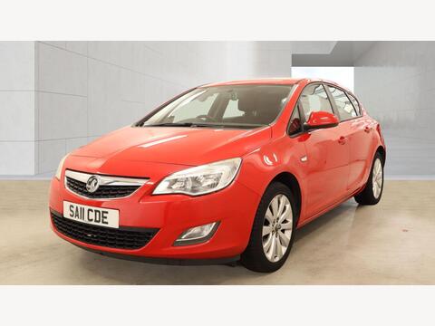 Vauxhall Astra Hatchback 1.4 16v Exclusiv Euro 5 5dr