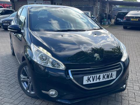 Peugeot 208 Hatchback 1.2 VTi Allure Euro 5 5dr