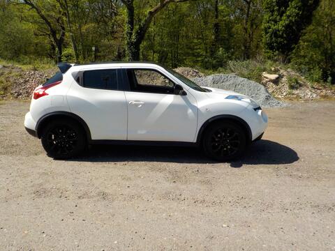 Nissan Juke SUV 1.6 Acenta Premium Euro 5 (s/s) 5dr