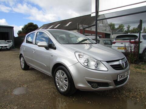 Vauxhall Corsa Hatchback 1.2i 16v Club 5dr