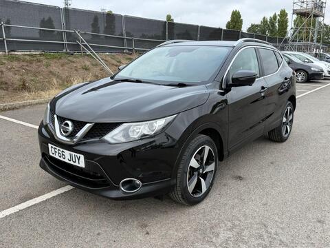 Nissan Qashqai SUV 1.2 DIG-T N-Connecta XTRON 2WD Euro 6 (s/s) 5dr