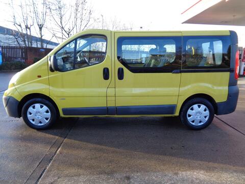 Vauxhall Vivaro Minibus 2.0 2900 CDTi ecoFLEX 16v Combi FWD L1 H1 5dr