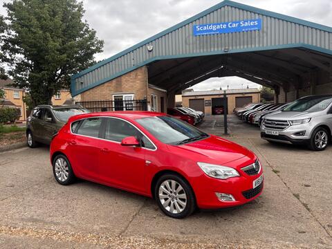 Vauxhall Astra Hatchback 2.0 CDTi ecoFLEX Elite Euro 5 (s/s) 5dr