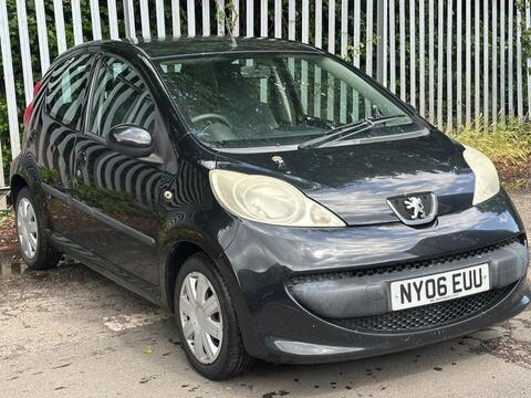 Peugeot 107 Hatchback 1.0 12V Urban Euro 4 5dr