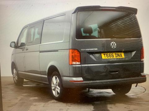 Volkswagen Transporter Combi Van 2.0 TDI T32 Highline Kombi FWD LWB High Roof Euro 6 (s/s) 5dr