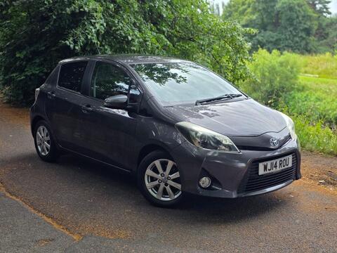 Toyota Yaris Hatchback 1.5 VVT-h Icon Plus CVT Euro 5 5dr