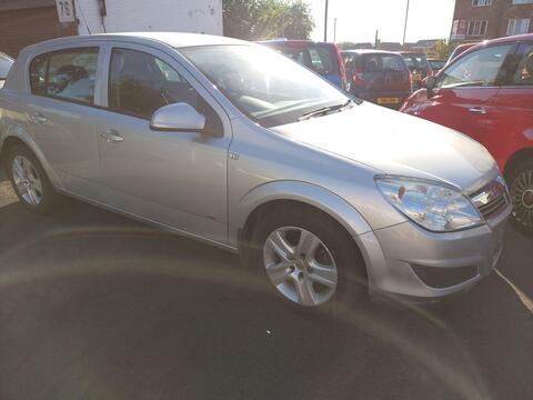 Vauxhall Astra Hatchback 1.4i 16v Active 5dr