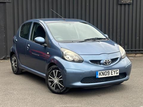 Toyota AYGO Hatchback 1.0 VVT-i Blue Euro 4 5dr