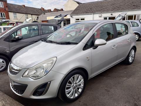 Vauxhall Corsa Hatchback 1.4 16V SE Euro 5 5dr