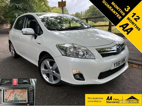 Toyota Auris Hatchback 1.8 VVT-h T Spirit CVT Euro 5 (s/s) 5dr