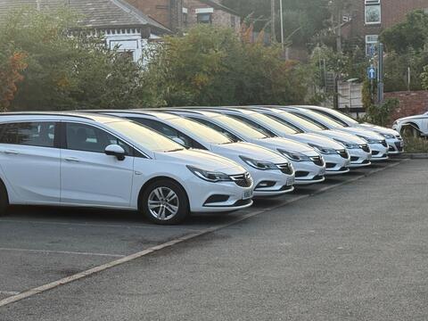 Vauxhall Astra Estate 1.6 CDTi BlueInjection Design Sports Tourer Euro 6 (s/s) 5dr