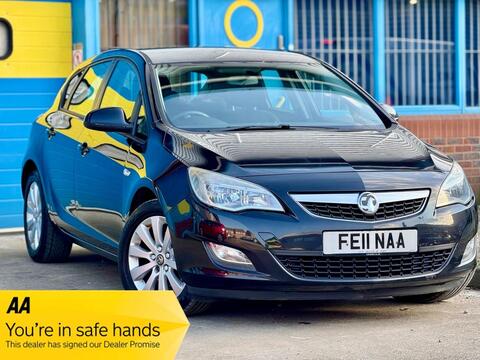 Vauxhall Astra Hatchback 1.7 CDTi ecoFLEX Exclusiv Euro 5 5dr
