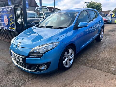 Renault Megane Hatchback 1.6 16V Dynamique TomTom Euro 5 5dr