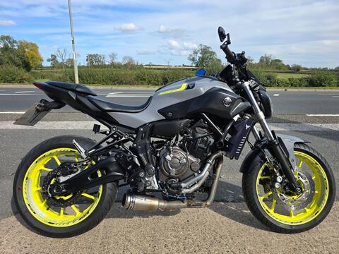 Yamaha MT-07 Naked 700 ABS