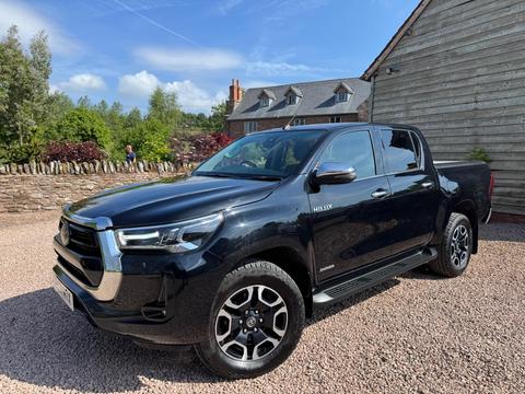 Toyota Hilux Pickup 2.4 D-4D Invincible Auto 4WD Euro 6 (s/s) 4dr