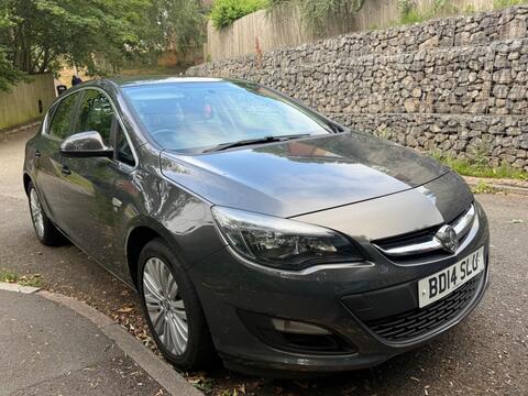 Vauxhall Astra Hatchback 1.4 16v Excite Euro 5 5dr