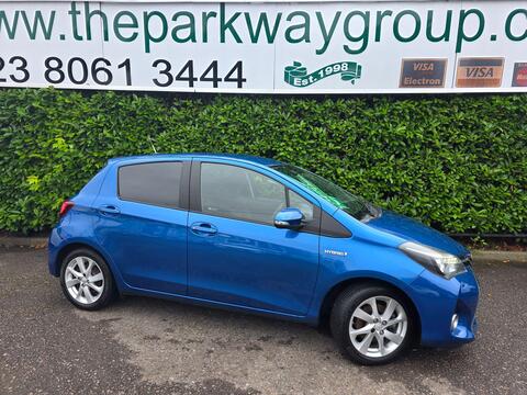 Toyota Yaris Hatchback 1.5 VVT-h Excel E-CVT Euro 6 5dr (15in Alloy)