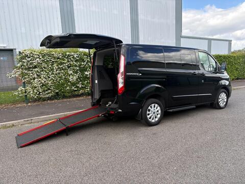 Ford Tourneo Custom Minibus 2.0 320 EcoBlue Titanium Auto L1 Euro 6 (s/s) 5dr