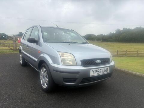 Ford Fusion Hatchback 1.4 2 5dr