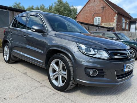 Volkswagen Tiguan SUV 2.0 TDI BlueMotion Tech R-Line Edition DSG 4WD Euro 6 (s/s) 5dr