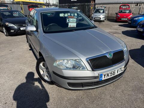 Skoda Octavia Hatchback 1.6 FSI Ambiente Tiptronic Euro 4 5dr