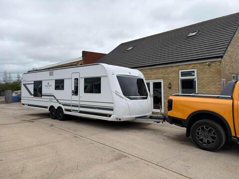 LMC 685 Vip Exquisit Tourer WONT BE HEAR LONG