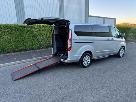 Ford Tourneo Custom Minibus 2.0 310 EcoBlue Titanium L1 Euro 6 (s/s) 5dr